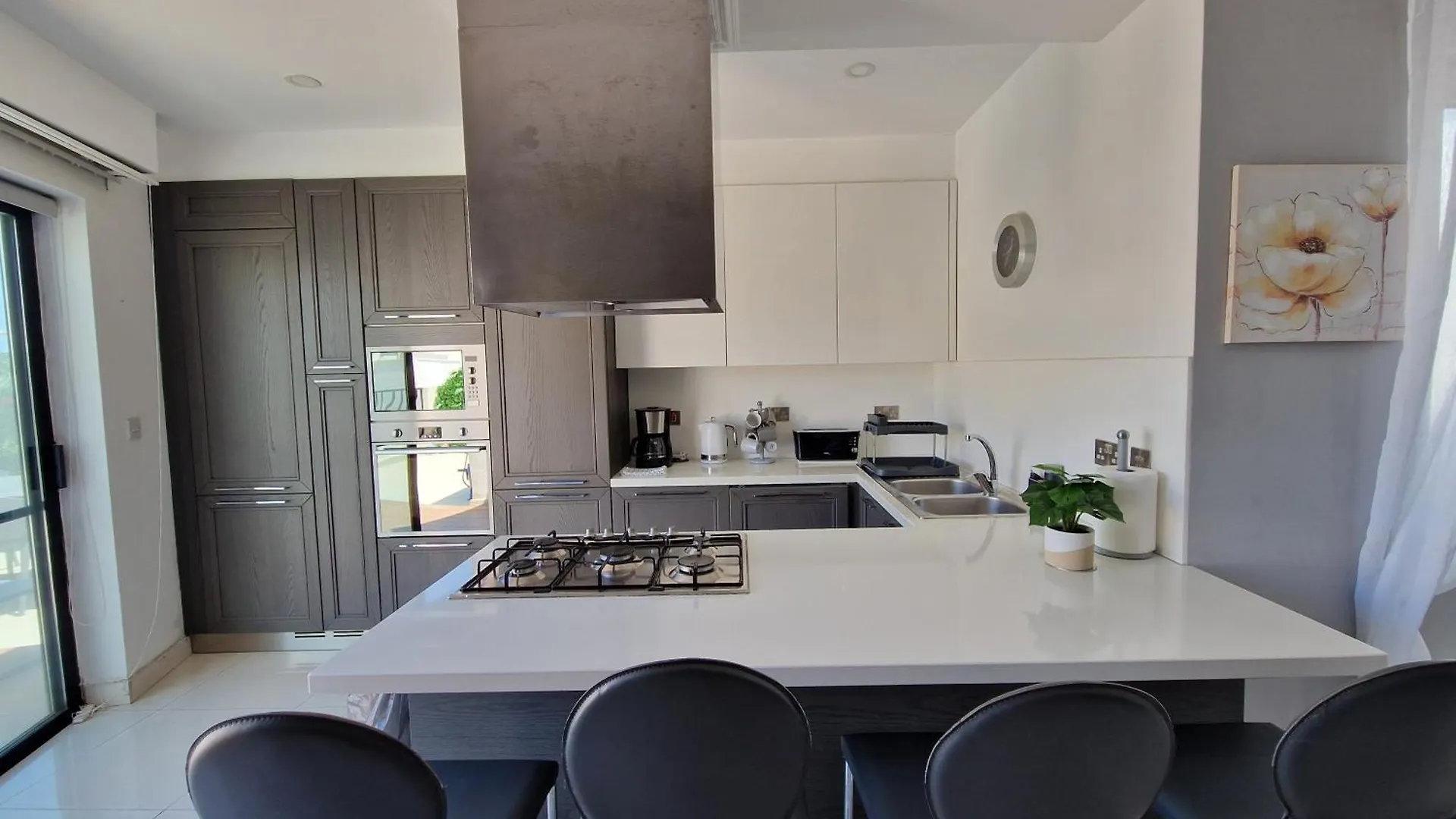 Oak Terrace - Spacious Penthouse In St Julians W Terrace And Bbq Grill Saint Julian's Apartment