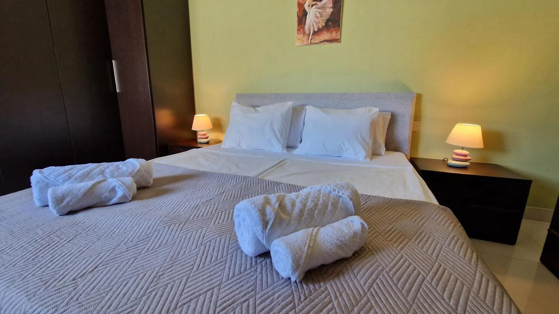 Apartment Oak Terrace - Spacious Penthouse In St Julians W Terrace And Bbq Grill Saint Julian's Malta